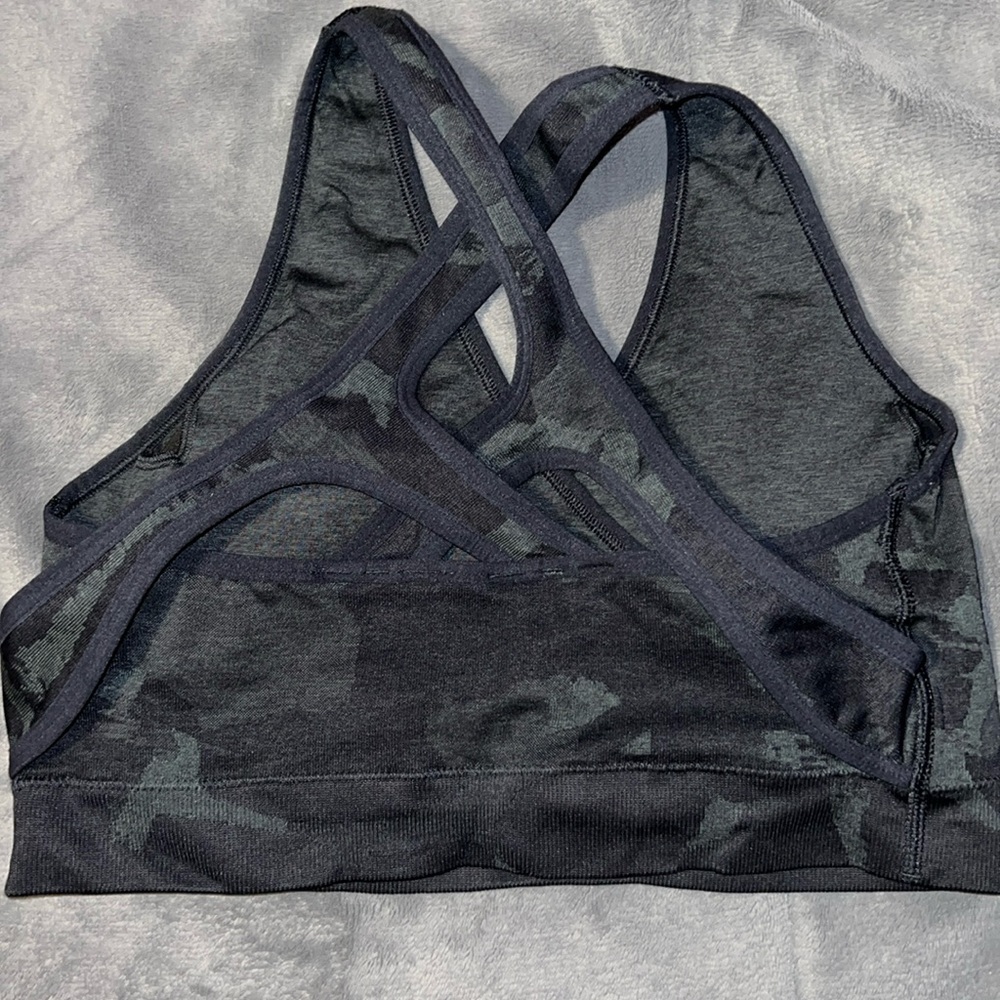 Gymshark Camo Razorback Sports Bra - Picture 2 of 4